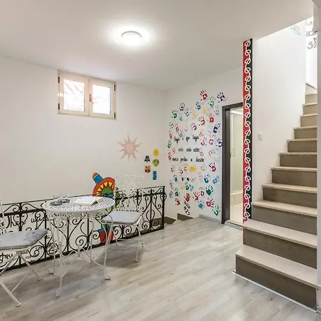 Apartment Hvar Out
