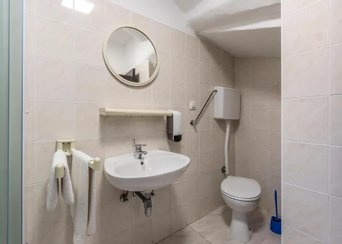 Hvar Out Apartamento *