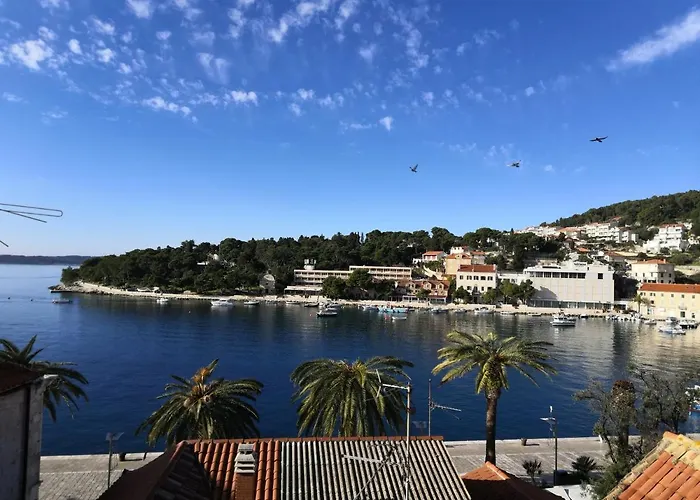 Hvar Out Apartamento *